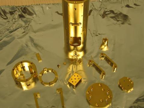 A sample transfer stage post anodization.